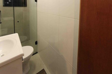 Apartamento à venda com 29m², 2 quartos e 1 vaga Apartamento à venda com 29m², 2 quartos e 1 vagaBanheiro