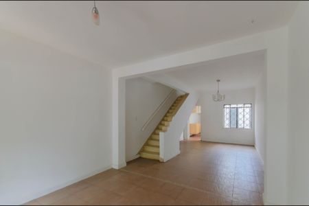 Casa para alugar com 160m², 3 quartos e 1 vaga Casa para alugar com 160m², 3 quartos e 1 vagaSala