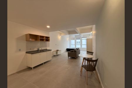 Studio de kitnet/studio para alugar com 1 quarto, 49m² em República, São Paulo
