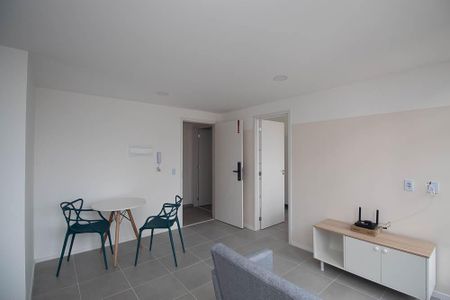 Sala/Cozinha de apartamento para alugar com 1 quarto, 33m² em República, São Paulo