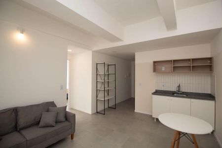 Sala / Cozinha de apartamento para alugar com 1 quarto, 46m² em República, São Paulo