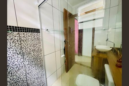 Casa de condomínio para alugar com 150m², 2 quartos e 2 vagasBanheiro