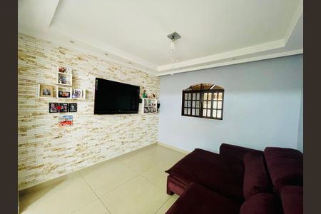 Casa de condomínio para alugar com 150m², 2 quartos e 2 vagasSala