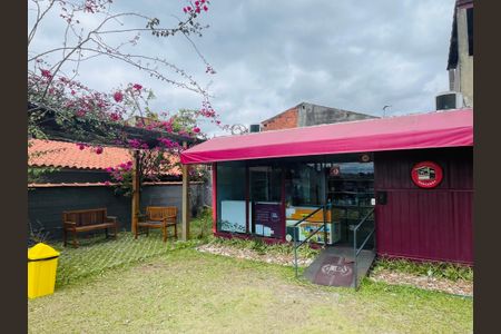 Casa de condomínio para alugar com 150m², 2 quartos e 2 vagasMini mercado