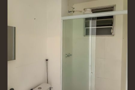 Apartamento à venda com 64m², 3 quartos e 1 vaga Apartamento à venda com 64m², 3 quartos e 1 vagaBanheiro Social