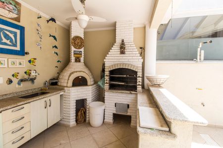 Casa de condomínio à venda com 300m², 4 quartos e 4 vagas Casa de condomínio à venda com 300m², 4 quartos e 4 vagasÁrea gourmet