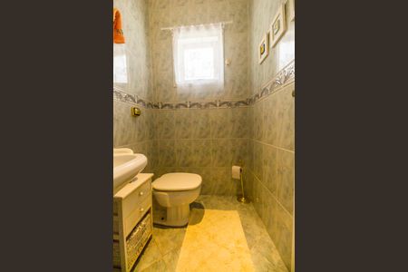 Casa de condomínio à venda com 300m², 4 quartos e 4 vagas Casa de condomínio à venda com 300m², 4 quartos e 4 vagasLavabo