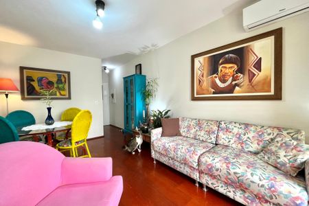 Apartamento à venda com 70m², 2 quartos e 1 vaga Apartamento à venda com 70m², 2 quartos e 1 vagaSala