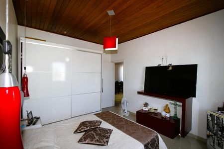 Casa à venda com 640m², 8 quartos e 2 vagasQuarto 3