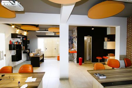 Sala 2 de casa à venda com 8 quartos, 640m² em Nova Suíça, Belo Horizonte