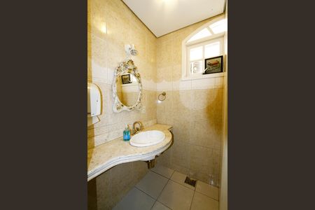 Casa à venda com 640m², 8 quartos e 2 vagasBanheiro Social