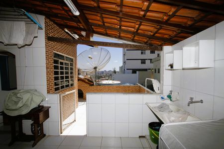 Casa à venda com 640m², 8 quartos e 2 vagasÁrea de Serviço