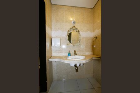 Casa à venda com 640m², 8 quartos e 2 vagasBanheiro Social