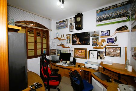 Casa à venda com 640m², 8 quartos e 2 vagasQuarto 6