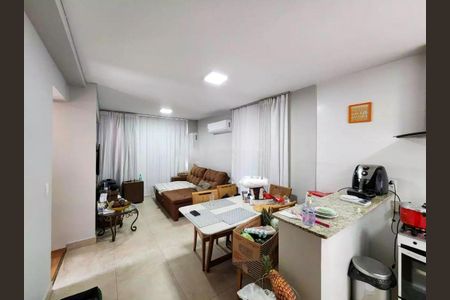 Sala de apartamento à venda com 2 quartos, 66m² em Santo Antônio, Belo Horizonte