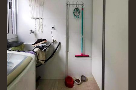 Apartamento à venda com 66m², 2 quartos e 2 vagas Apartamento à venda com 66m², 2 quartos e 2 vagasÁrea de Serviço