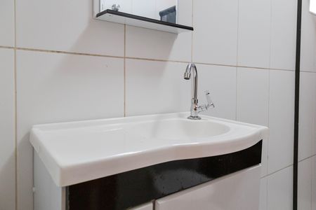 Casa para alugar com 90m², 2 quartos e 1 vaga Casa para alugar com 90m², 2 quartos e 1 vagaBanheiro Social