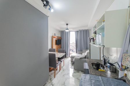 Sala de apartamento para alugar com 1 quarto, 32m² em Imperial de São Cristóvão, Rio de Janeiro