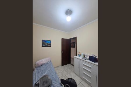 Casa à venda com 180m², 3 quartos e 4 vagas Casa à venda com 180m², 3 quartos e 4 vagasQuarto 2