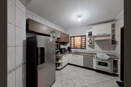 Casa à venda com 180m², 3 quartos e 4 vagas Casa à venda com 180m², 3 quartos e 4 vagasCozinha