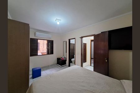 Casa à venda com 180m², 3 quartos e 4 vagas Casa à venda com 180m², 3 quartos e 4 vagasSuíte