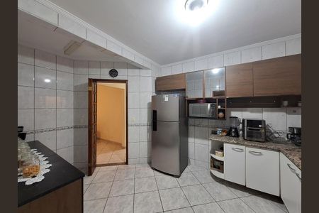 Casa à venda com 180m², 3 quartos e 4 vagas Casa à venda com 180m², 3 quartos e 4 vagasCozinha