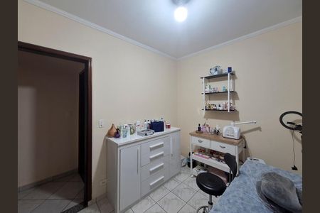 Casa à venda com 180m², 3 quartos e 4 vagas Casa à venda com 180m², 3 quartos e 4 vagasQuarto 2