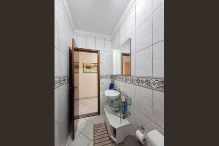 Casa à venda com 180m², 3 quartos e 4 vagas Casa à venda com 180m², 3 quartos e 4 vagasBanheiro