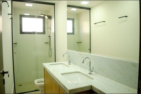 Apartamento para alugar com 70m², 2 quartos e 1 vaga Apartamento para alugar com 70m², 2 quartos e 1 vagaBanheiro da Suíte 2