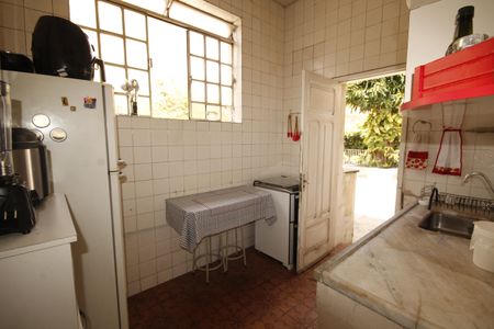 Casa à venda com 430m², 5 quartos e 5 vagascozinha