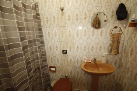 Casa à venda com 430m², 5 quartos e 5 vagasbanheiro 2