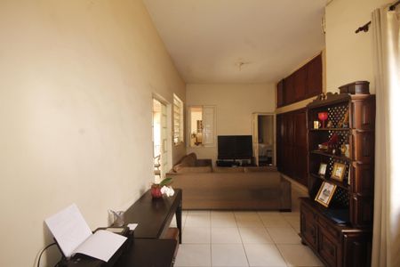 Casa à venda com 430m², 5 quartos e 5 vagassala 2