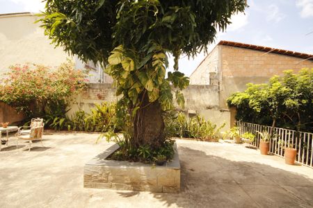 Casa à venda com 430m², 5 quartos e 5 vagasquintal