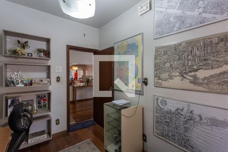 Escritório de casa para alugar com 5 quartos, 300m² em Santa Amelia, Belo Horizonte