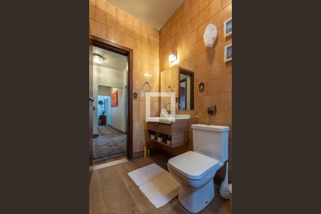 Casa para alugar com 300m², 5 quartos e 2 vagas Casa para alugar com 300m², 5 quartos e 2 vagasBanheiro