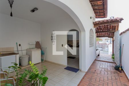 Casa para alugar com 300m², 5 quartos e 2 vagas Casa para alugar com 300m², 5 quartos e 2 vagasDetalhe da area de serviço