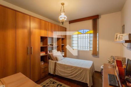 Casa para alugar com 300m², 5 quartos e 2 vagas Casa para alugar com 300m², 5 quartos e 2 vagasQuarto 3