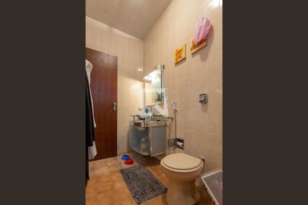 Casa para alugar com 300m², 5 quartos e 2 vagas Casa para alugar com 300m², 5 quartos e 2 vagasBanheiro da Suíte