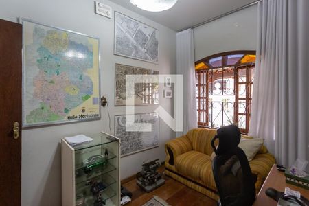 Casa para alugar com 300m², 5 quartos e 2 vagas Casa para alugar com 300m², 5 quartos e 2 vagasEscritório