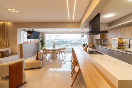 Apartamento à venda com 150m², 3 quartos e 3 vagasSala