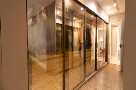 Apartamento à venda com 150m², 3 quartos e 3 vagasCloset da Suíte