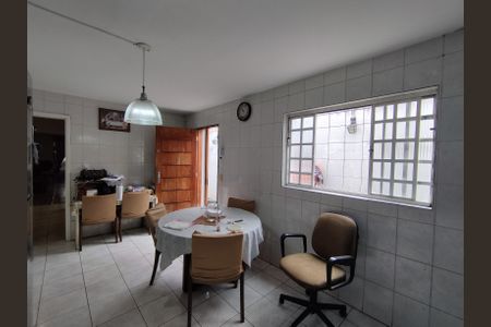 Casa à venda com 184m², 5 quartos e 2 vagas Casa à venda com 184m², 5 quartos e 2 vagasCozinha