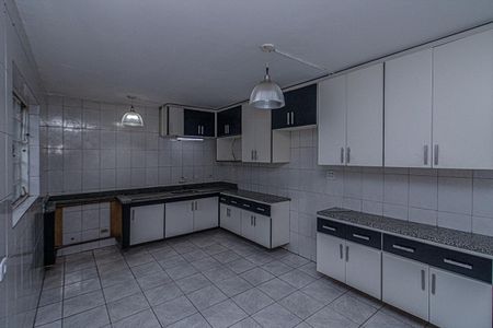 Casa para alugar com 184m², 4 quartos e 2 vagasCozinha