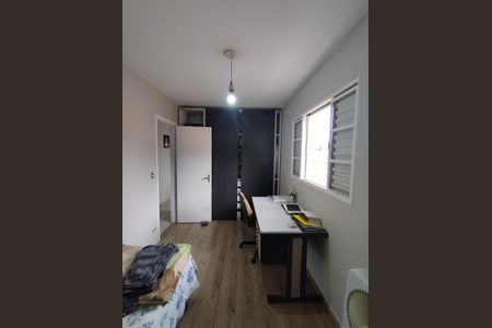 Casa à venda com 184m², 5 quartos e 2 vagas Casa à venda com 184m², 5 quartos e 2 vagasQuarto 2