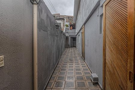 Casa para alugar com 184m², 4 quartos e 2 vagasCorredor lateral
