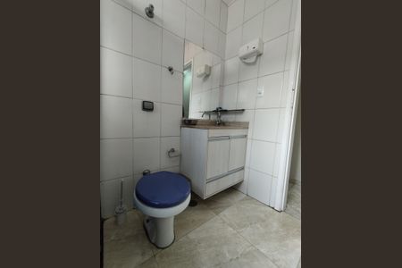 Casa à venda com 184m², 5 quartos e 2 vagas Casa à venda com 184m², 5 quartos e 2 vagasBanheiro Social