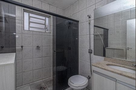 Casa para alugar com 184m², 4 quartos e 2 vagasBanheiro na suíte