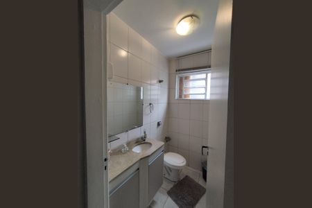 Casa à venda com 184m², 5 quartos e 2 vagas Casa à venda com 184m², 5 quartos e 2 vagasLavabo