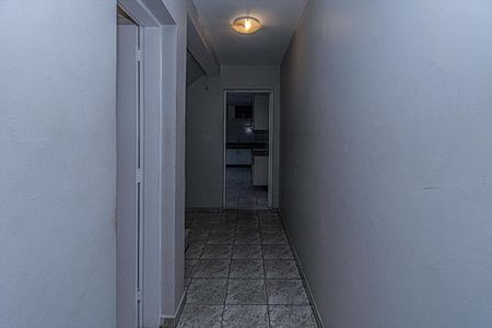 Casa para alugar com 184m², 4 quartos e 2 vagasCorredor