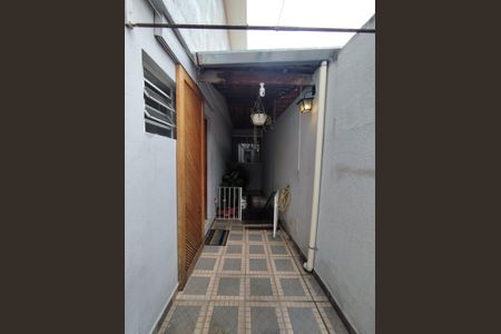 Casa à venda com 184m², 5 quartos e 2 vagas Casa à venda com 184m², 5 quartos e 2 vagasEntrada